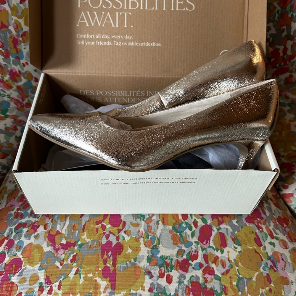 Elegant Gold Women's Shoes